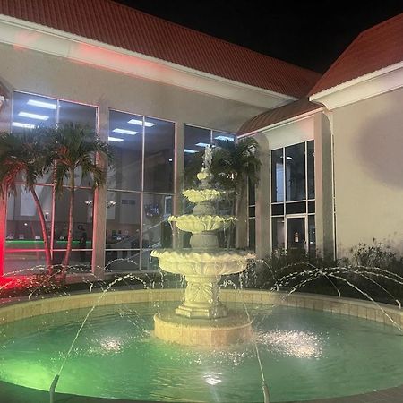 Quality Inn & Suites Conference Center New Port Richey Bagian luar foto