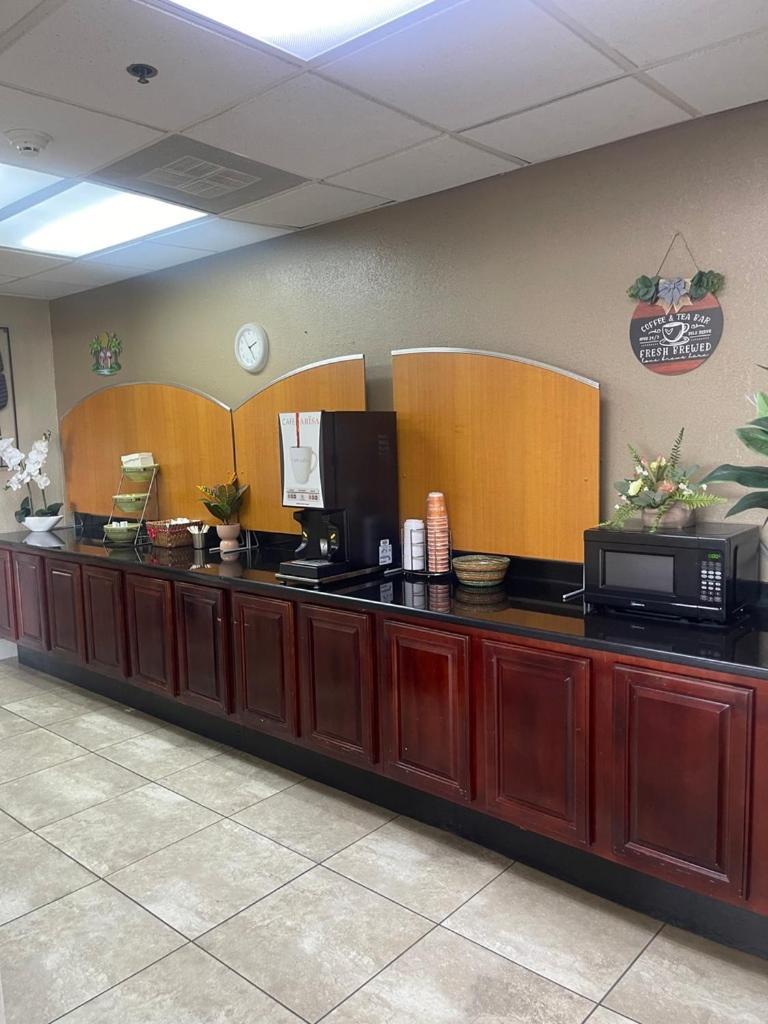 Quality Inn & Suites Conference Center New Port Richey Bagian luar foto